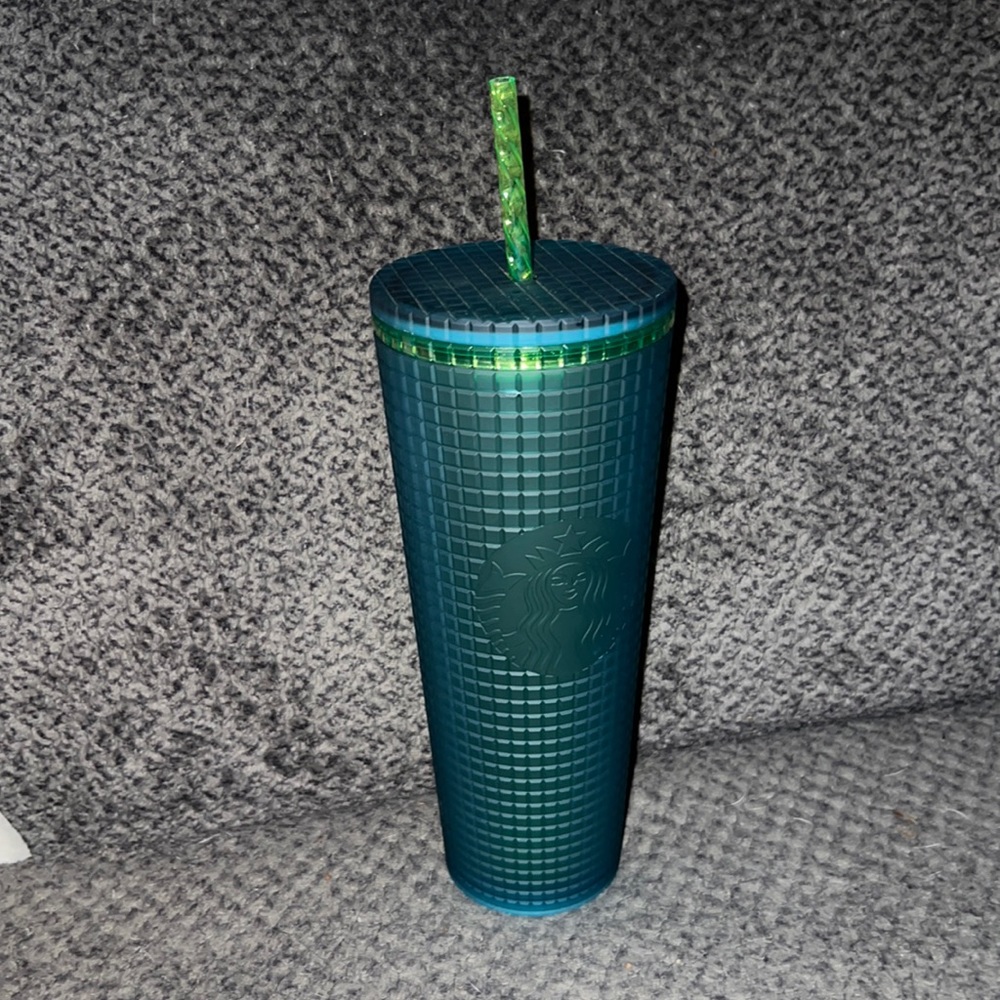 Green grid (Mountain Dew) starbucks 24oz tumbler